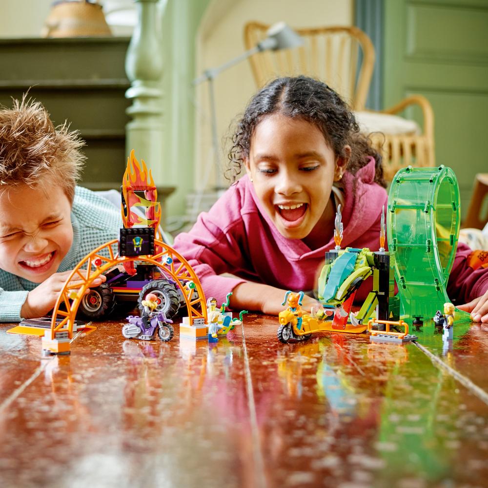 LEGO® Kaskadérská dvojitá smyčka 60339 Obrázek