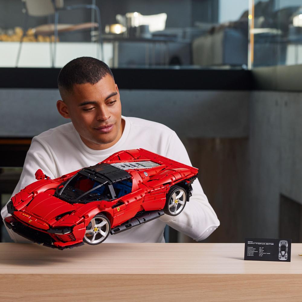 LEGO® Ferrari Daytona SP3 42143 Obrázek