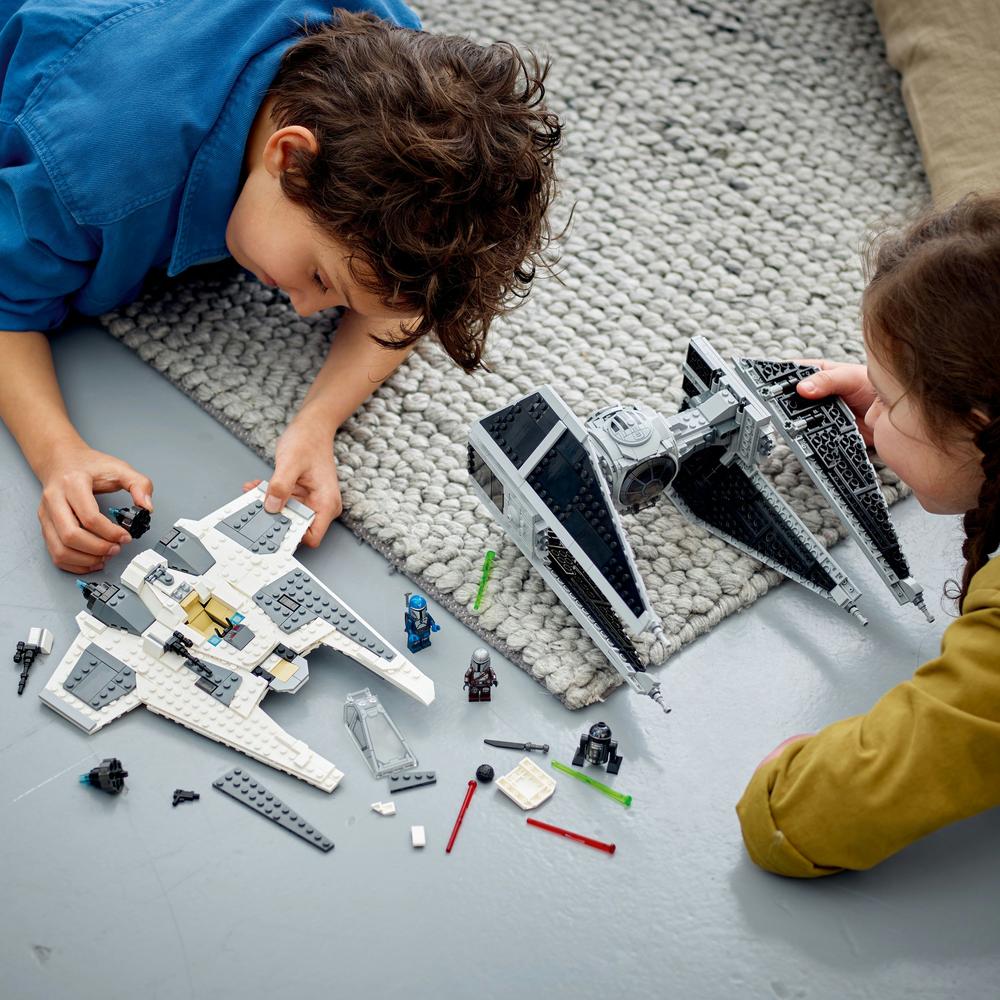 LEGO® Mandalorianská stíhačka třídy Fang proti TIE Interceptoru 75348 Obrázek