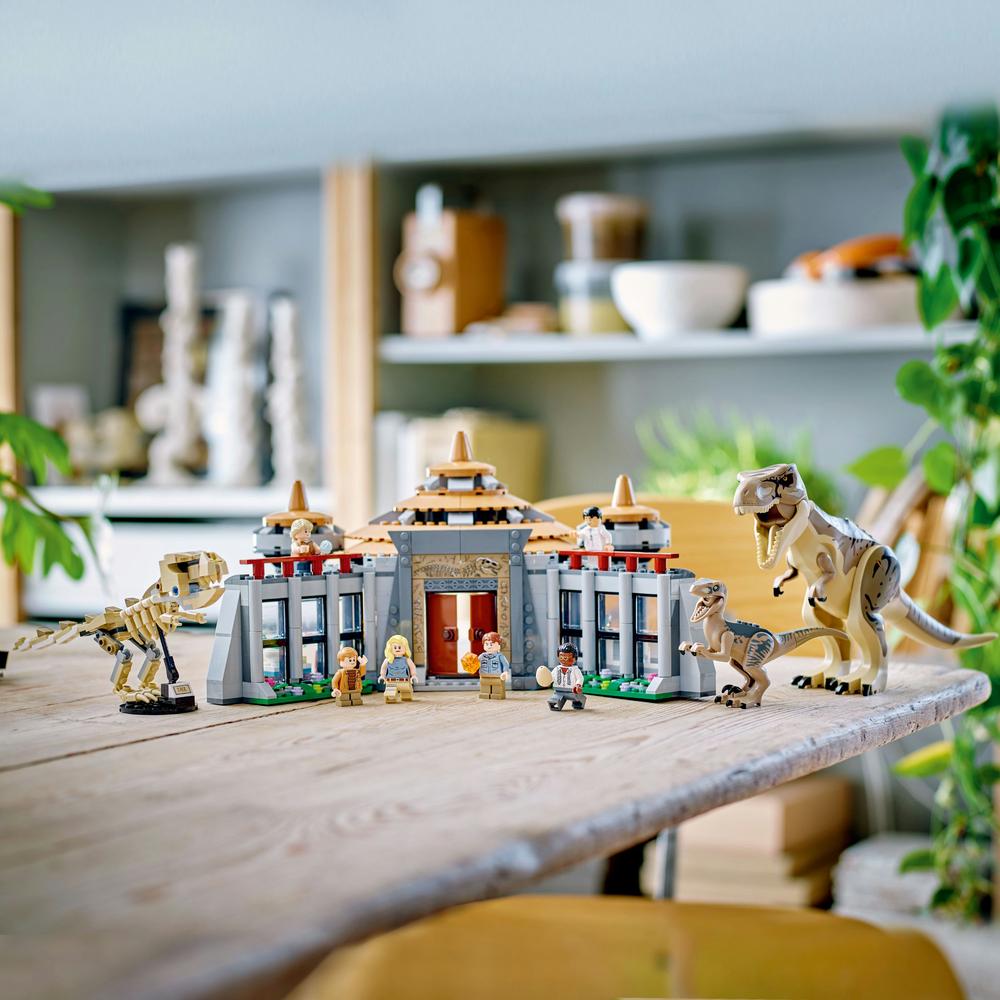 LEGO® Návštěvnické centrum: útok T-rexe a raptora 76961 Obrázek