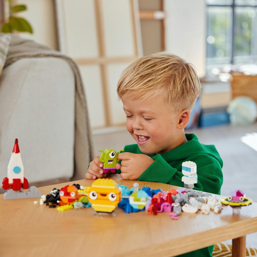 LEGO® Tvořivé planety 11037 Obrázek