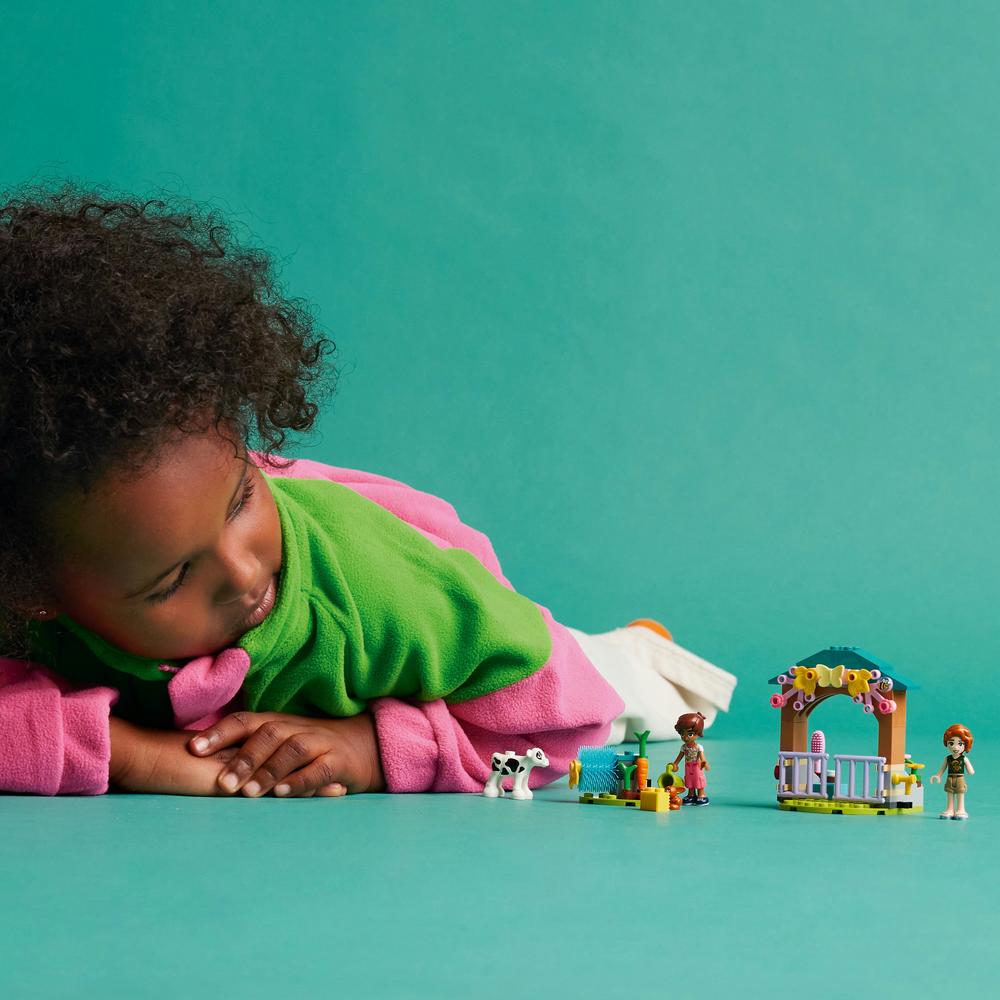 LEGO® Autumn a její stáj pro telátko 42607 Obrázek