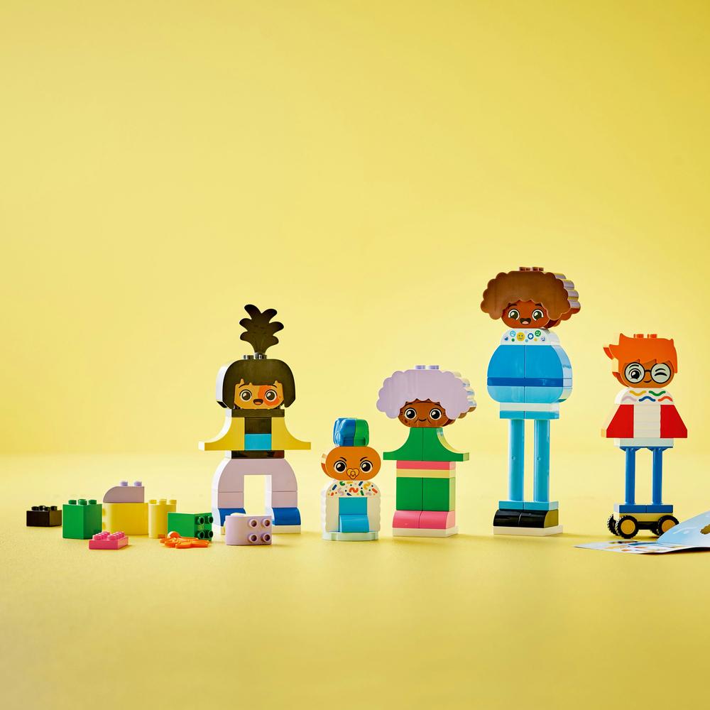 LEGO® Sestavitelní lidé s velkými emocemi 10423 Obrázek