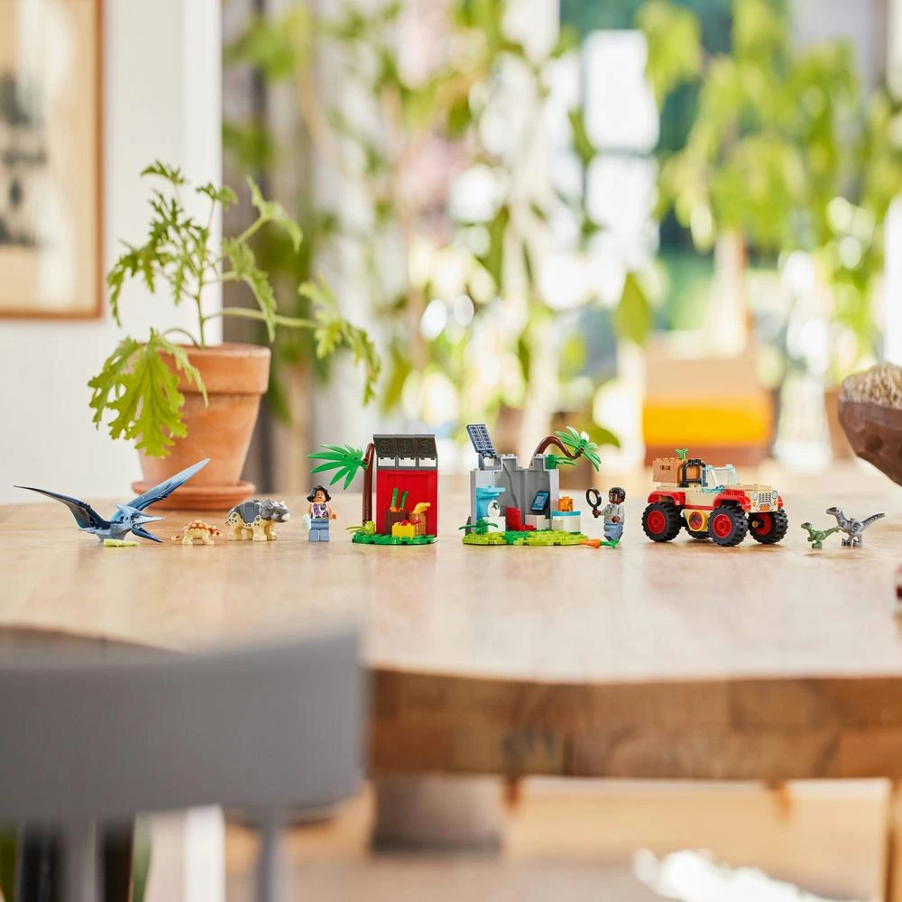 LEGO® Záchranářské středisko pro dinosauří mláďata 76963 Obrázek