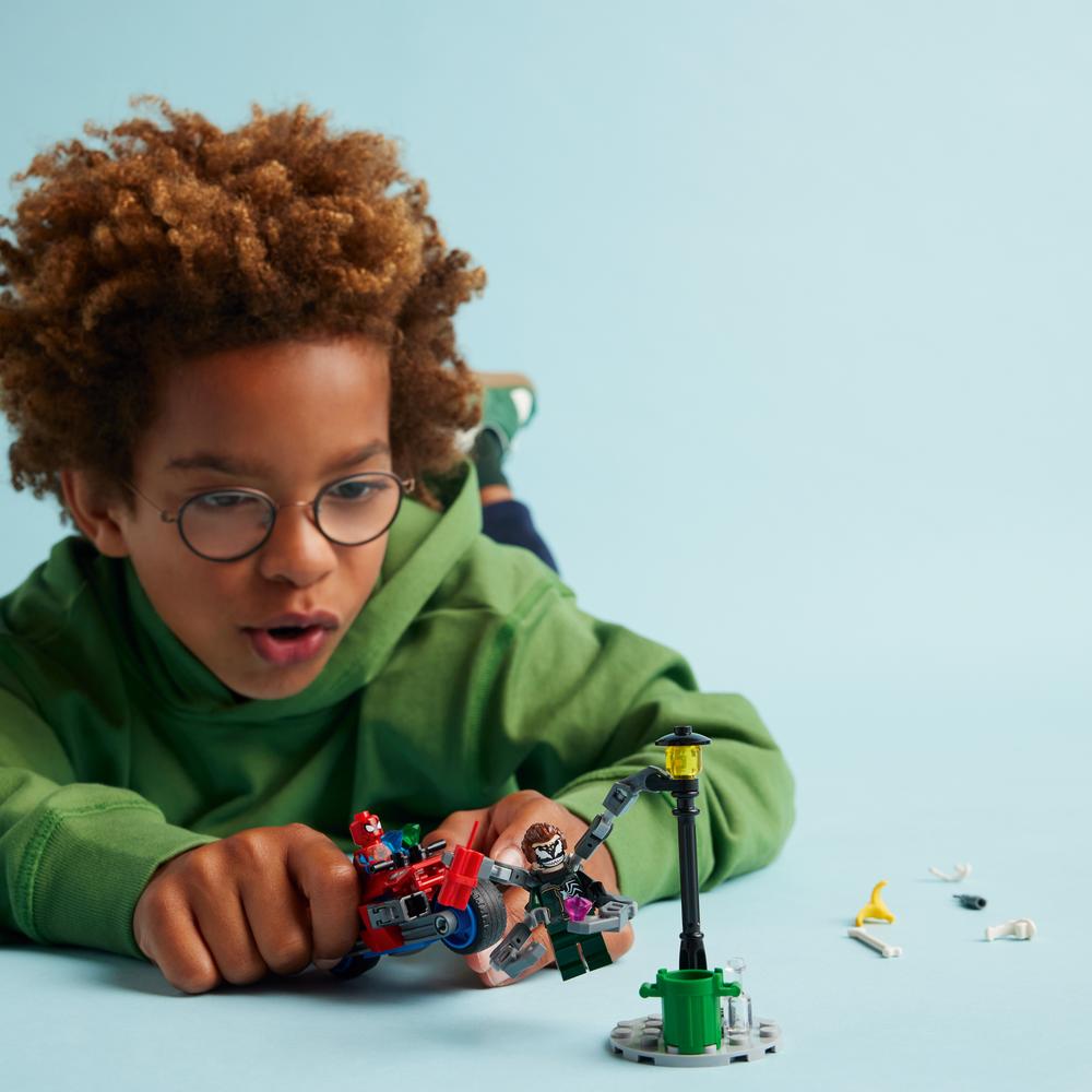 LEGO® Honička na motorce: Spider-Man vs. Doc Ock 76275 Obrázek
