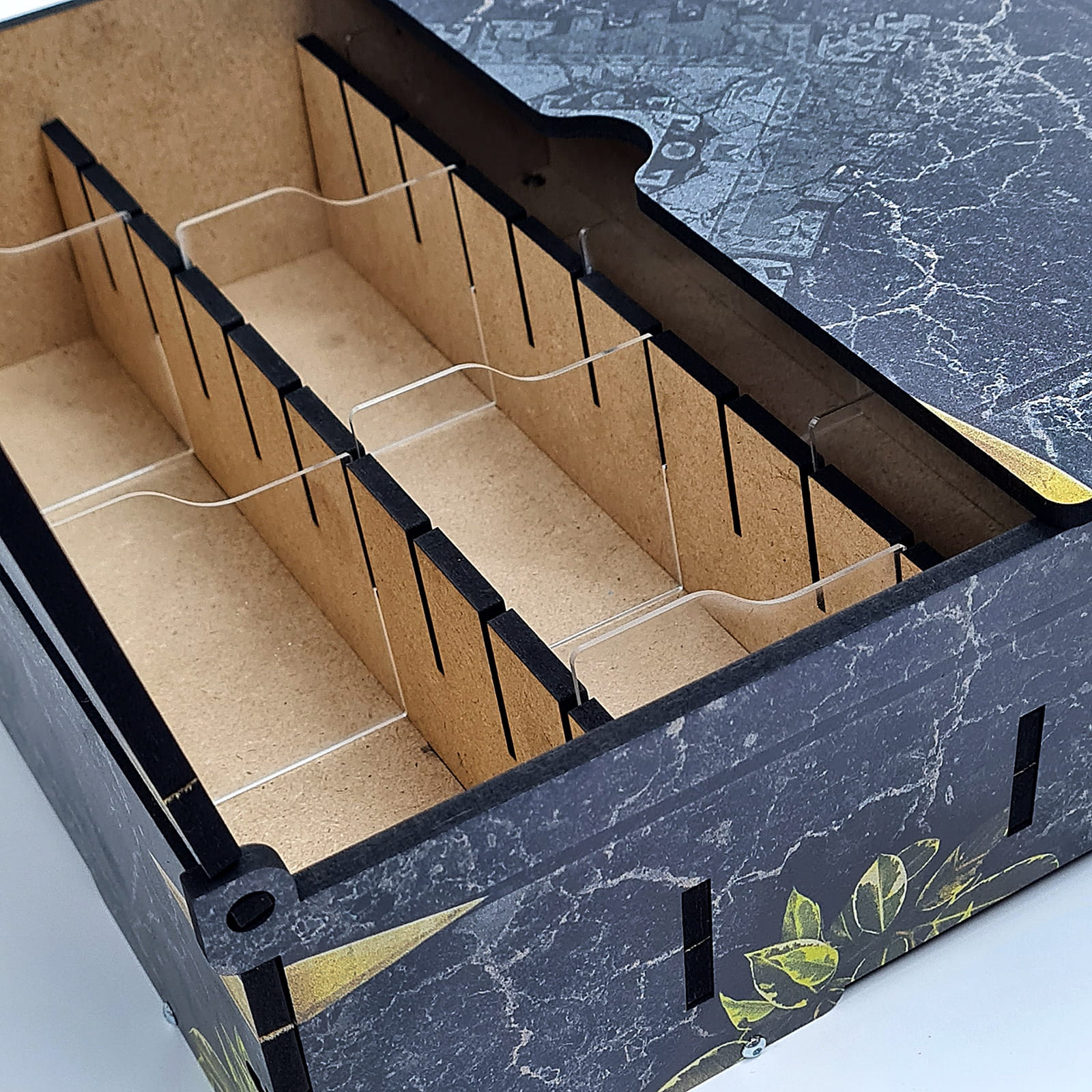 Poland Games Card Storage Case: Yellow Leaf (ERA89333) Obrázek