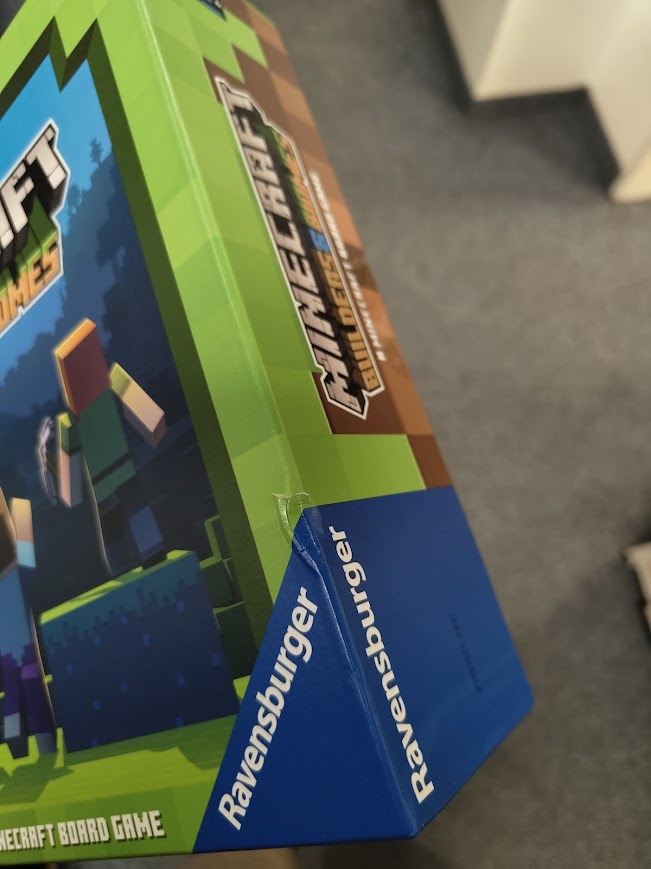 Ravensburger Poškozené - Minecraft: Builders & Biomes CZ