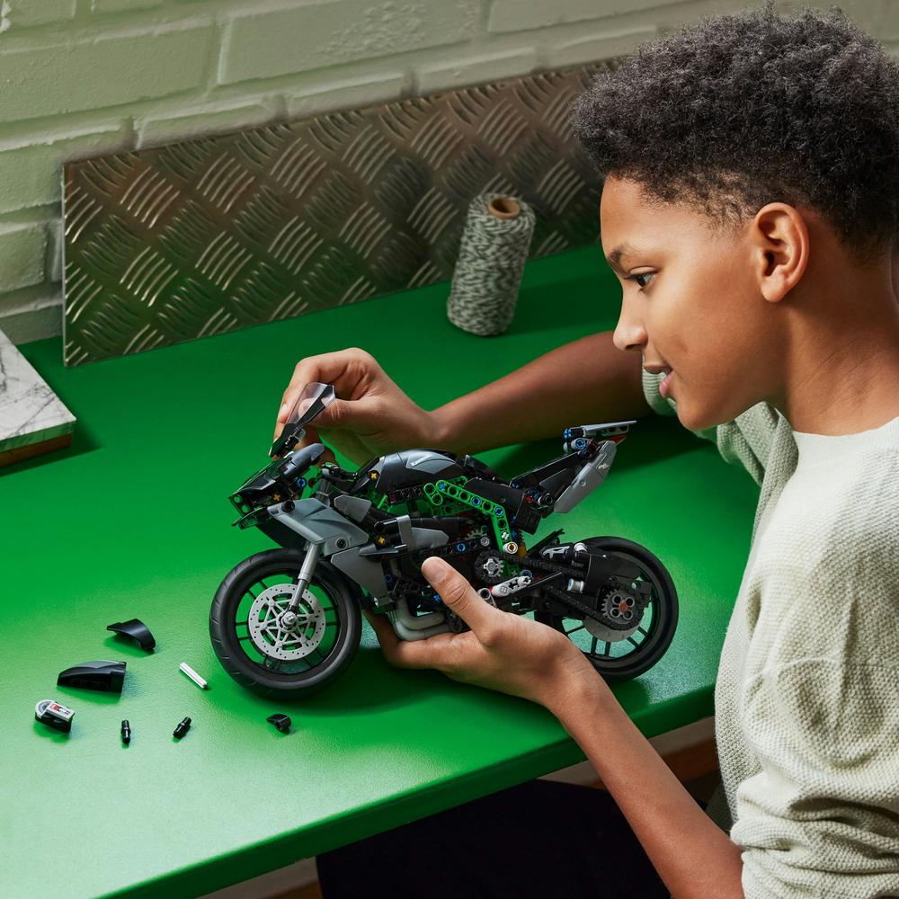 LEGO® Motorka Kawasaki Ninja H2R 42170 Obrázek