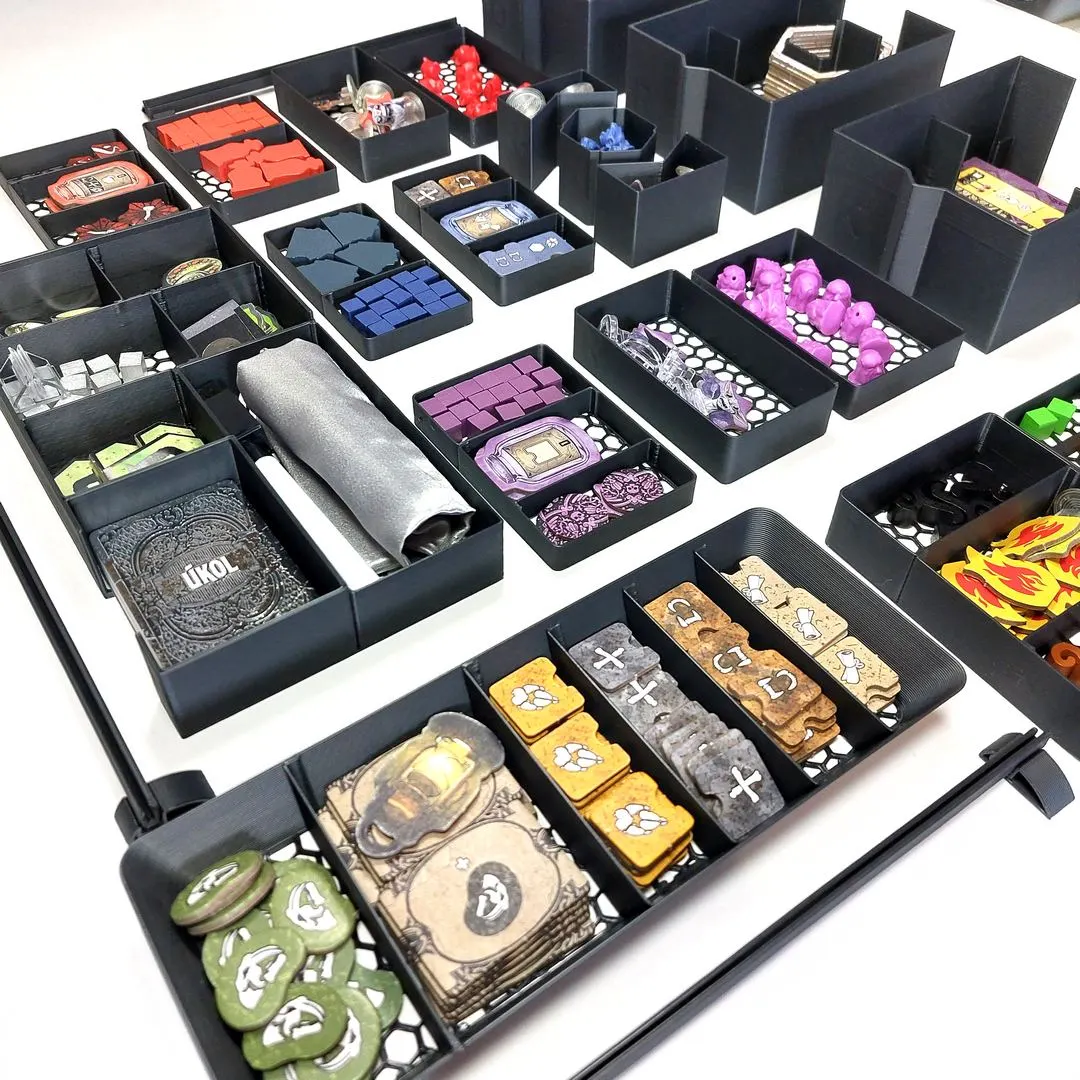 Inserty HERMAN Insert: Pochmurný kraj / Harrow County (INS85) Obrázek