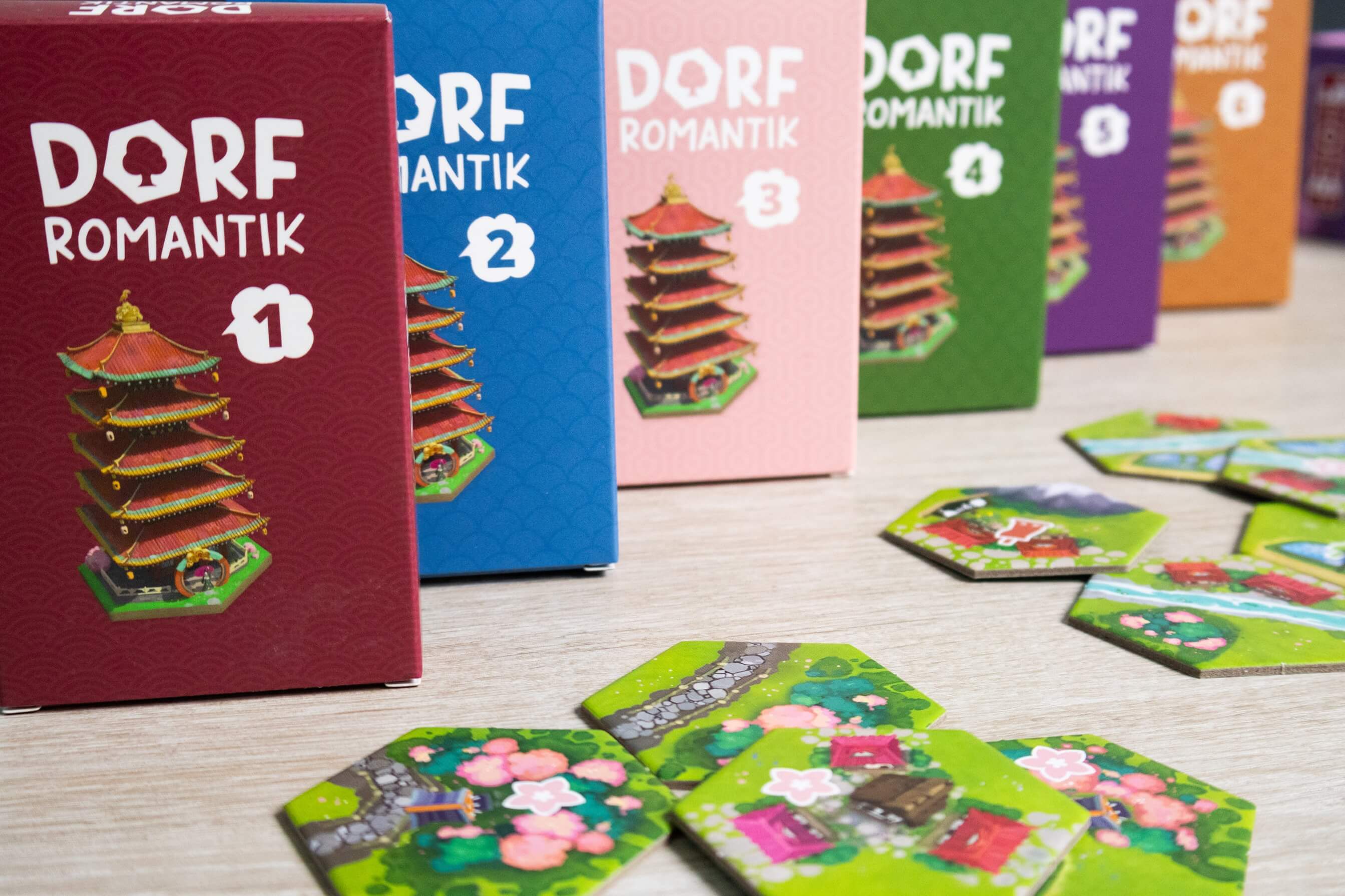 Pegasus Spiele Dorfromantik: Sakura - EN Obrázek