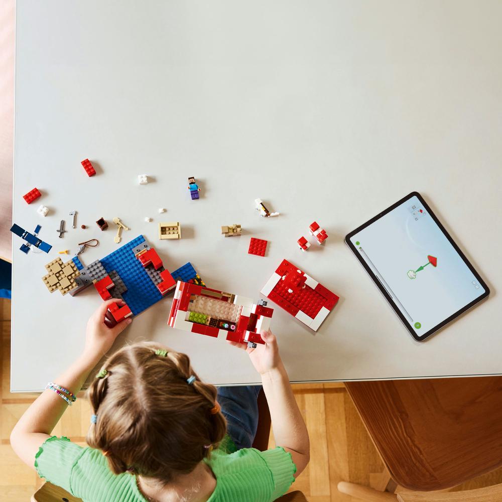 LEGO LEGO® Minecraft® Krávomůrčí domek 21270 Obrázek