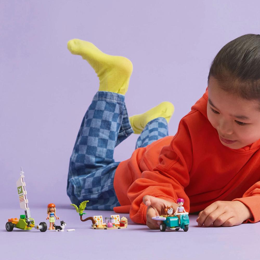 LEGO LEGO® Friends Dobrodružství se surfujícími psy a skútrem 42641 Obrázek