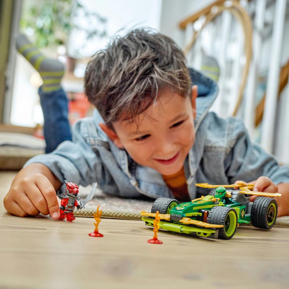 LEGO LEGO® NINJAGO® Lloydovo závodní auto s natahovacím motorem 71828 Obrázek