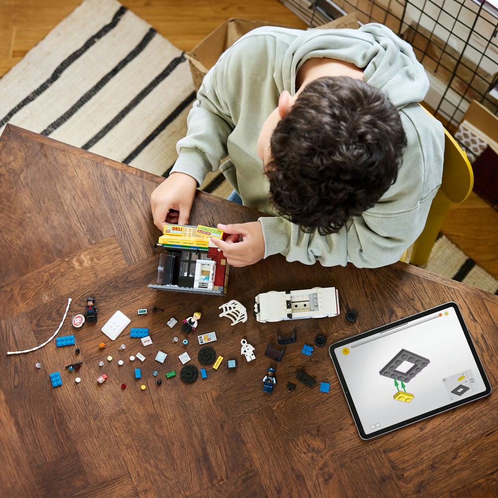 LEGO LEGO® Marvel Spider-Verse: Miles Morales vs. Flek 76311 Obrázek