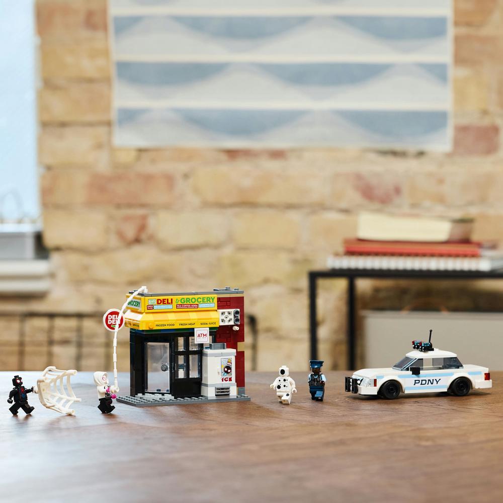 LEGO LEGO® Marvel Spider-Verse: Miles Morales vs. Flek 76311 Obrázek