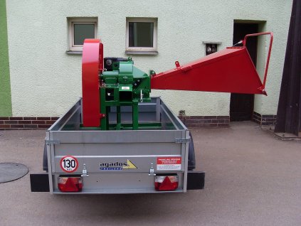 Pirana Longa - špalíkovač motorem Kohler 14 HP na podvozku + doprava zdarma