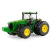 Traktor John Deere 8430 s dvojitou montáží pneumatik 1:32 Ertl