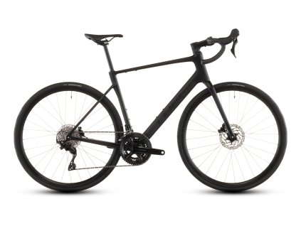 39044 cube attain c 62 race blackline velkost 62
