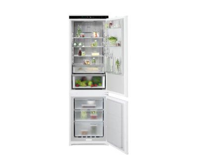AEG TC8MS181CS  + AEG/Electrolux Podložka do boxu chladničky E3RSMA02
