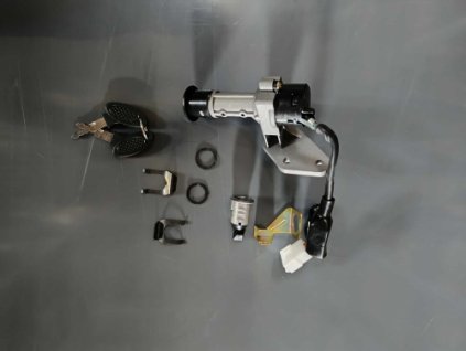 Spinacka a sada zámkov pre skútre (6240)