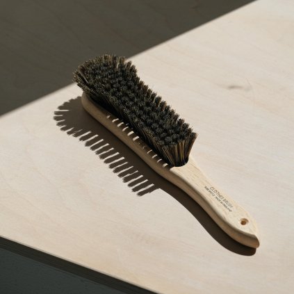 01 tokyo tools r russell kartáč na oblečení