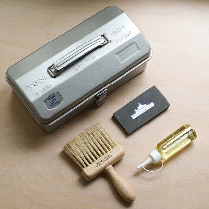 Studio set for tool care