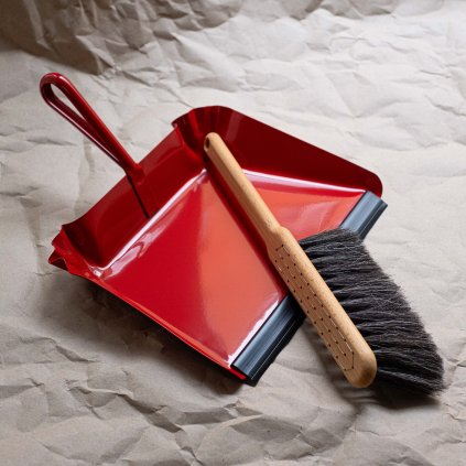 01 tokyo tools iris hantverk červená plechova lopatka smetak
