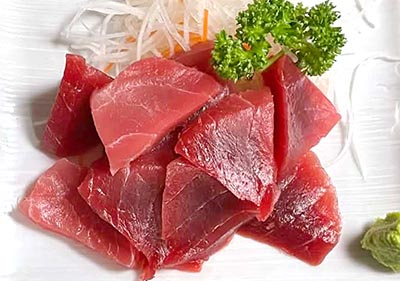 V japonské jídelně - sašimi a menšikacu