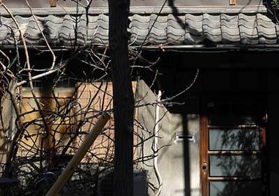 I přes zběsile překotnou současnost skrývá starý půvab a tajuplnost