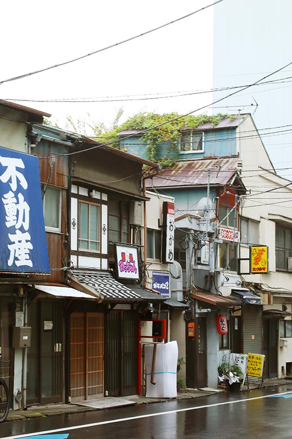 Japonská architektura doba Šówa - Foto Petr Horčička
