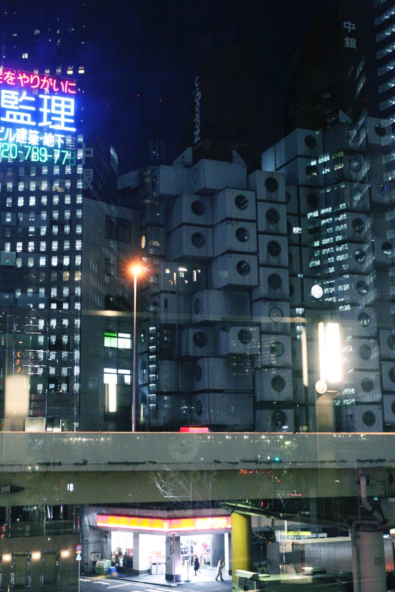 Japonská moderní architektura. Nakagin Capsuie věž. Foto Petr Horčička