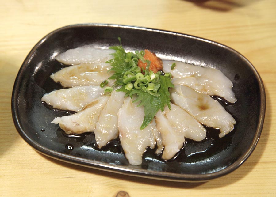 Fugu sašimi. Japonská pochoutka labužníků. Ryba obsahuje jed tetrodotoxin. Foto Petr Horčička
