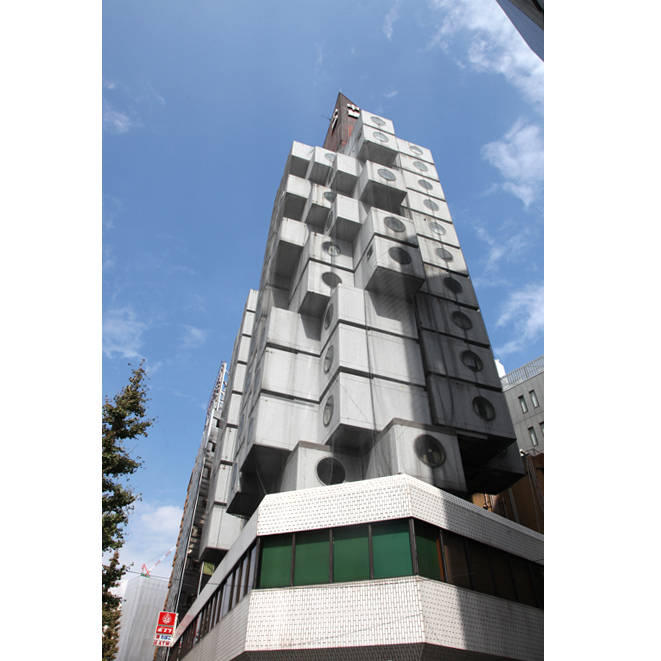 Japonská moderní architektura. Kultovní věž Nakagin Capsule Tower. Foto Petr Horčička