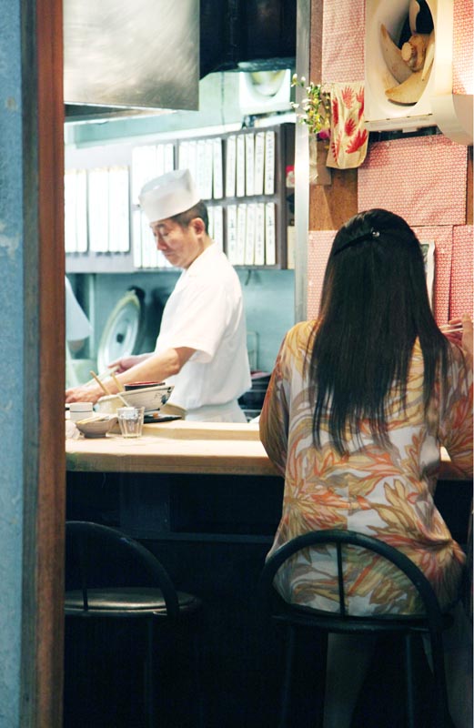 Japonský kuchař a japonská žena. Tokio. Foto Petr Horčička