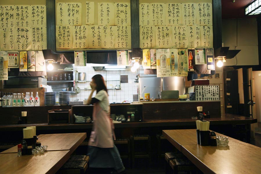 Útulná atmsoféra velké japonské restaurace Kumamoto. Foto Petr Horčička