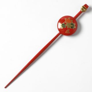 Dřevěná kanzaši - japonská jehlice do vlasů. Motiv momidži. 16,4 cm. Ručně malovaná. Nepoužitá. Vyrobená v Japonsku v 70....