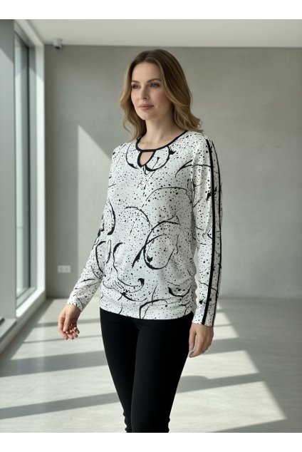 4026 Halenka Colette t 005 25