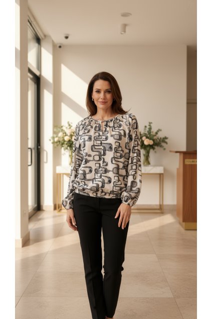 3926 Halenka Roxane t 010 25