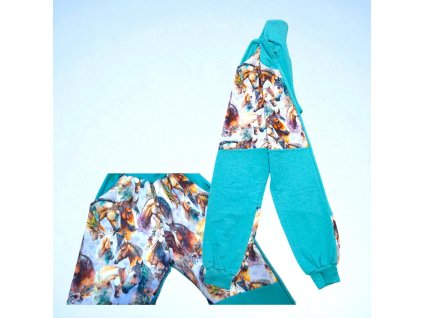 Tepláky s koníky a srdičky 134/140  Holčičí tepláky