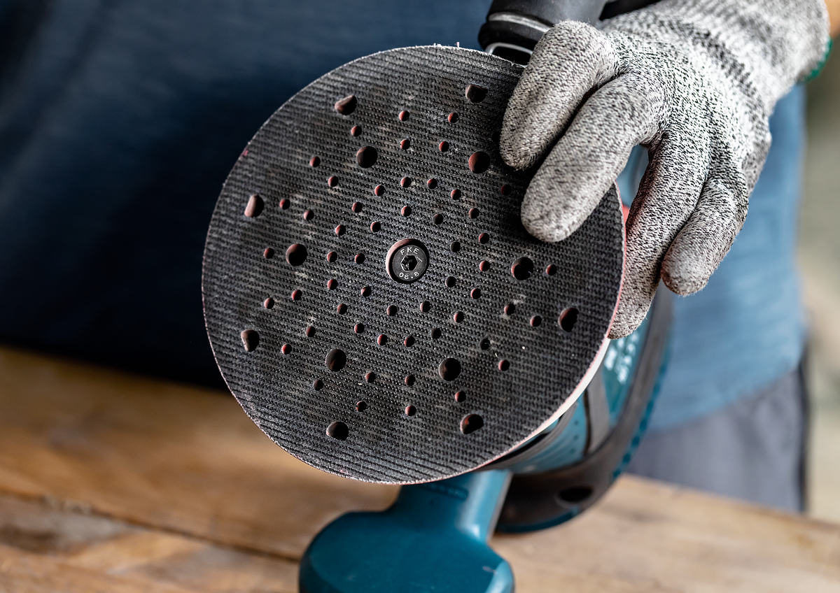 Podložný brusný talíř Bosch EXPERT multiděrované 125 mm Dostupné varianty: Podložný brusný talíř Bosch EXPERT MEDIUM multiděrované 125 mm (obrázek 12)
