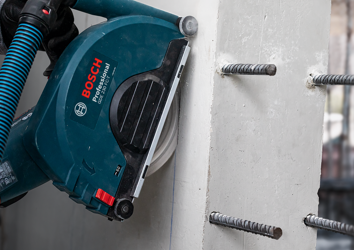 Diamantový řezný kotouč Bosch EXPERT MultiMaterial Dostupné varianty: Diamantový řezný kotouč Bosch EXPERT MultiMaterial 230x22,23 mm (obrázek 7)