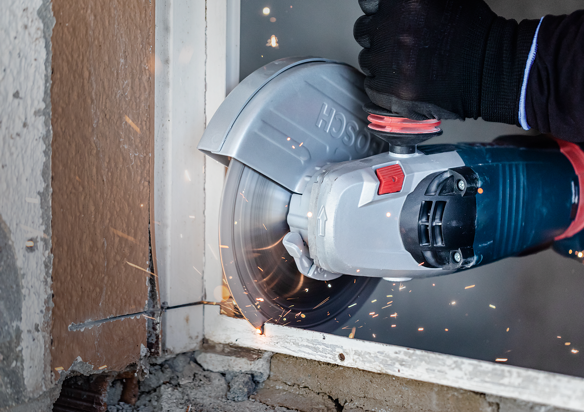 Diamantový řezný kotouč Bosch EXPERT MultiMaterial Dostupné varianty: Diamantový řezný kotouč Bosch EXPERT MultiMaterial 230x22,23 mm (obrázek 4)