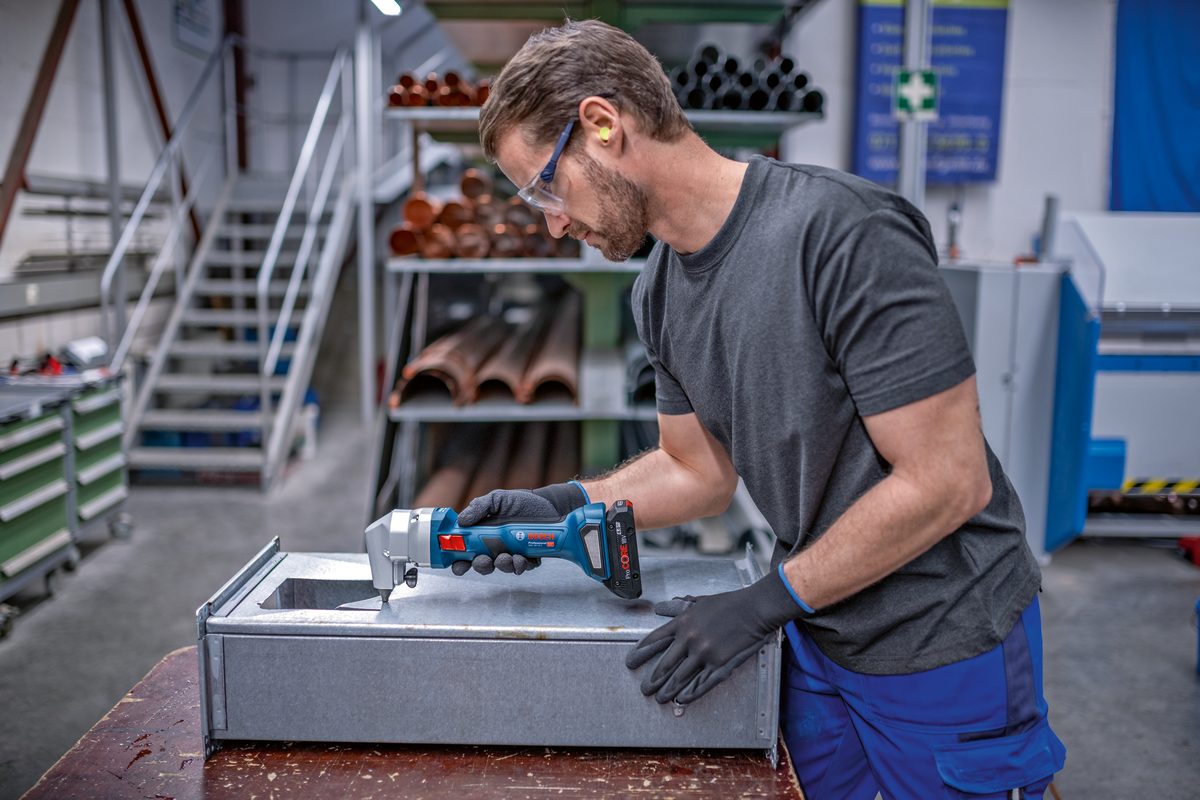 Bosch GNA 18V-16 E 0601529601 (obrázek 4)