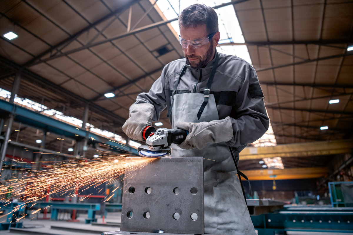 BOSCH GWS 17-125 PS Professional 06017D1300 (obrázek 7)