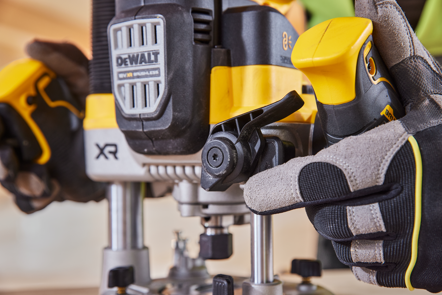 DeWalt DCW620NT (obrázek 17)