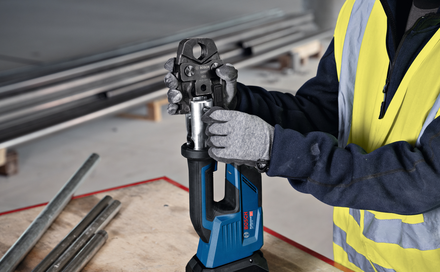 Aku lisovací nářadí Bosch GPT 18V-19 + Lisovací čelisti Compact TH