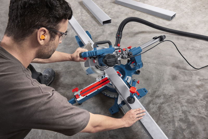 BOSCH GCM305-216S 0601B61001 (obrázek 10)
