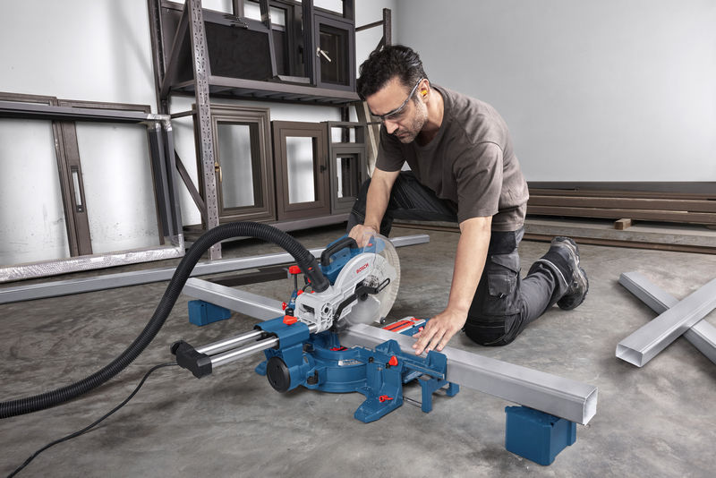BOSCH GCM305-216S 0601B61001 (obrázek 12)