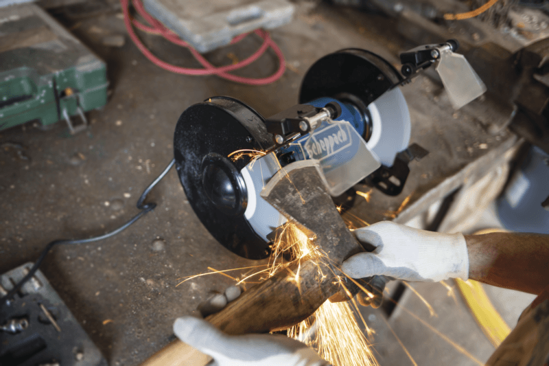 Dvoukotoučová bruska Scheppach SM 200 L