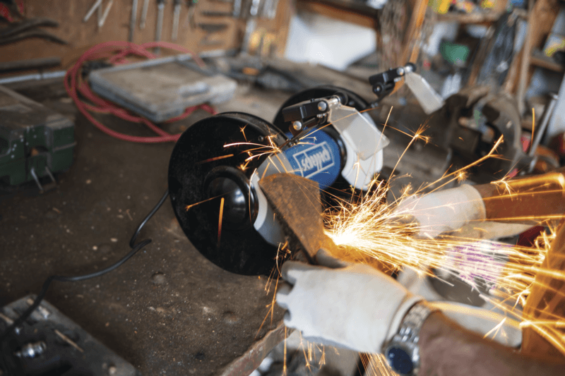 Dvoukotoučová bruska Scheppach SM 200 AL